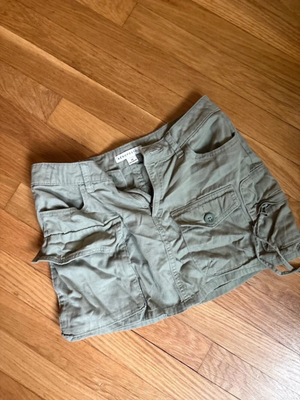 Khaki Aeropostale miniskirt